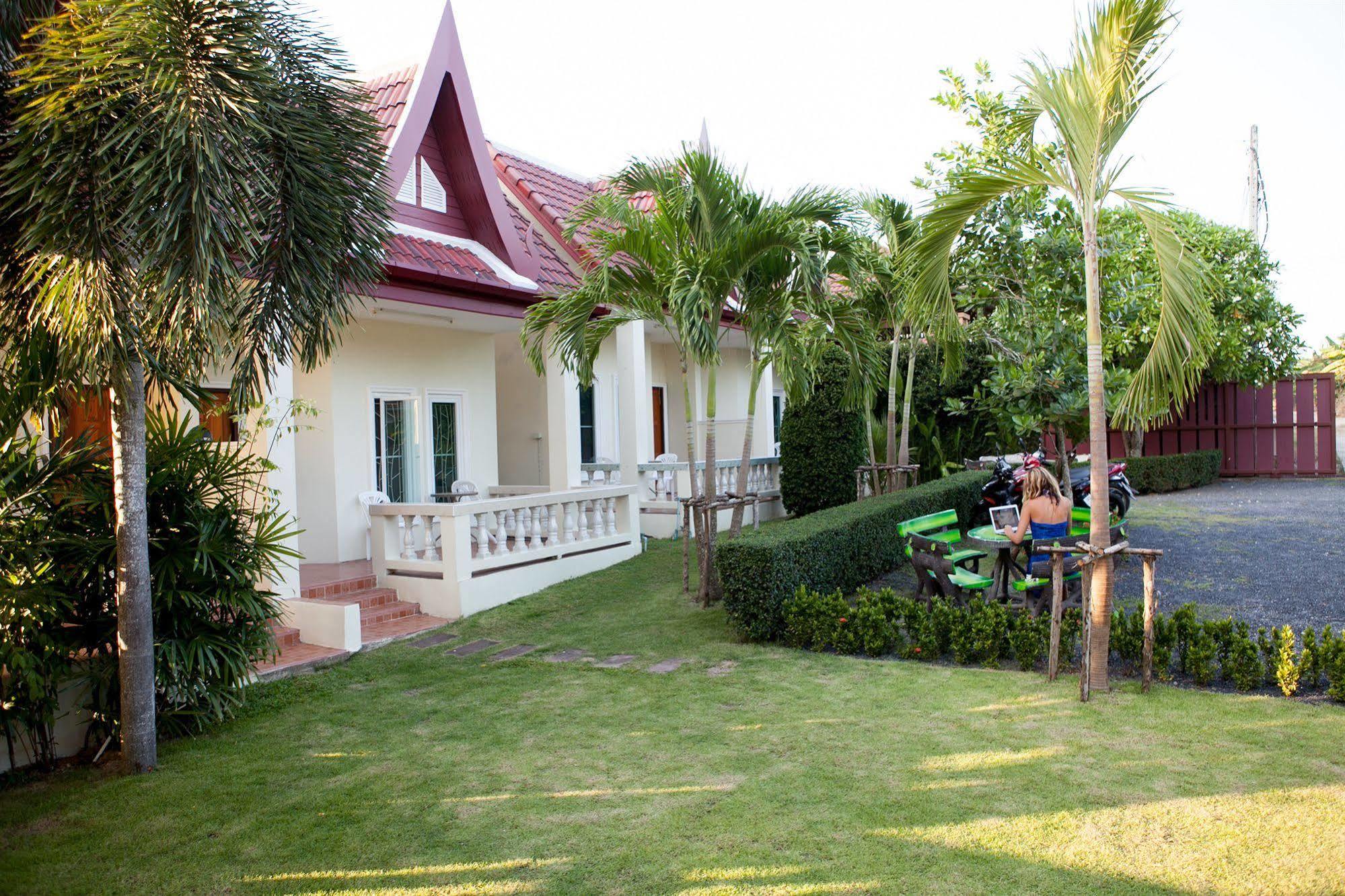Lucky Lek Resort Rawai エクステリア 写真